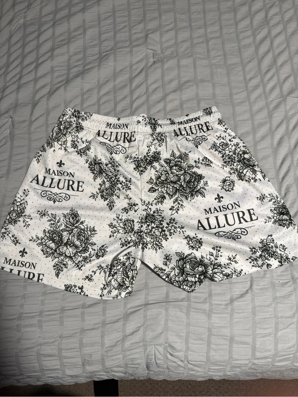 🔥 Brand New Maison Allure Streetwear Shorts 🔥